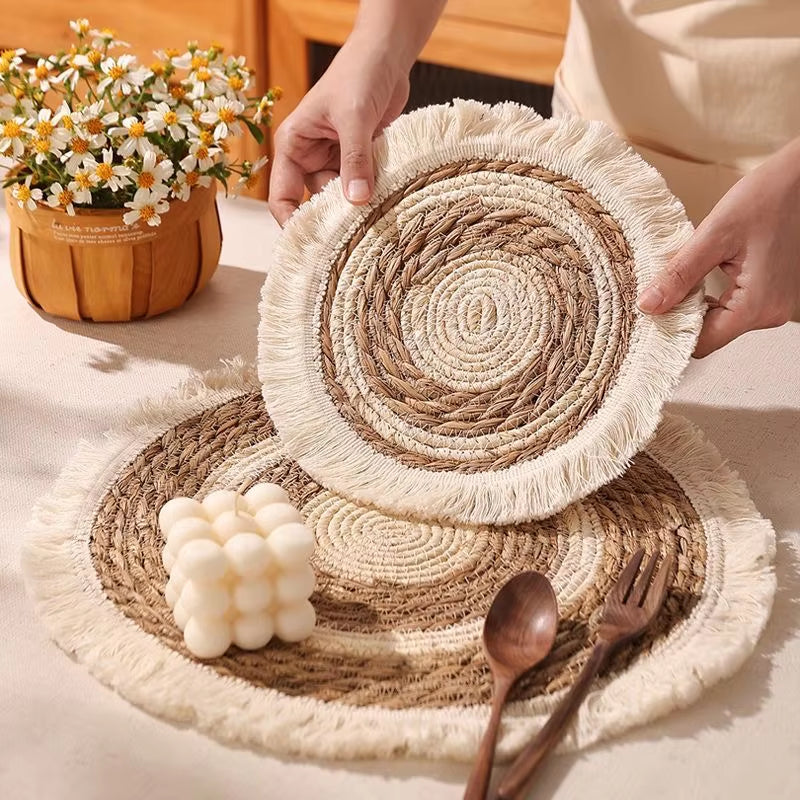 Napperons ronds en rotin – Tissés à la main 🧺 | Lot de 6 pièces ✨